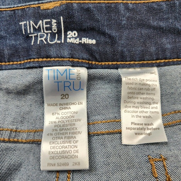 Time & Tru Womens Booty Shorts Size 20 Denim Blue Jean Dark Wash Mid Rise NWT - Picture 3 of 5